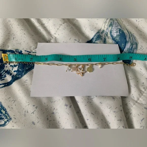Gold Beach Charm bracelet - Picture 3 of 3
